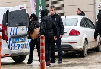 Masaj salonu operasyonunda çalışma izni olmayan yabancı uyruklu 3 kadın yakalandı