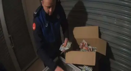 Ruhsatsız tavuk eti parçalama tesisi mühürlendi