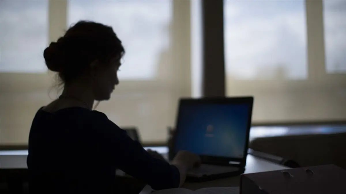 Sözleşmeli personel için yeni düzenleme: Yarı zamanlı çalışmanın önü açıldı haberinin görseli