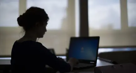 Sözleşmeli personel için yeni düzenleme: Yarı zamanlı çalışmanın önü açıldı