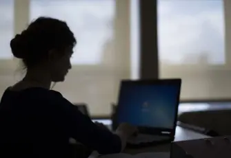 Sözleşmeli personel için yeni düzenleme: Yarı zamanlı çalışmanın önü açıldı