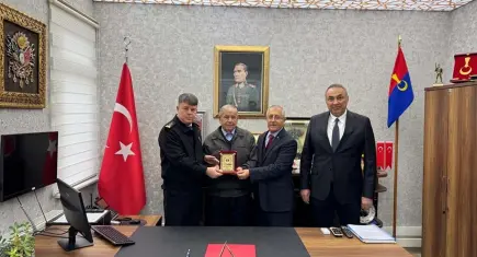 70 milyonluk servetini Türk Jandarmasına bağışladı!