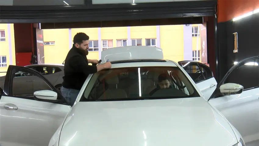 Aracını satmak istedi, ekspertizde sunroof modifiye çıkınca hastanelik oldu haberinin görseli