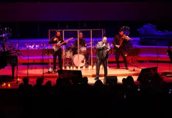 İzmirli Tenor Levent Gündüz, 30. Sanat Yılın'ı kutladı