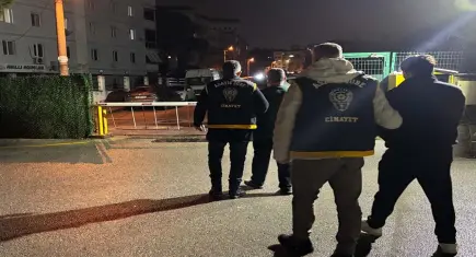  Manisa’da kuyumcu soygunu: İzmir’e kaçan maskeli gaspçılar nefes kesen operasyonla yakalandı!