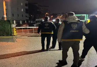  Manisa’da kuyumcu soygunu: İzmir’e kaçan maskeli gaspçılar nefes kesen operasyonla yakalandı!