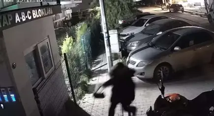 Menemen’de sokak ortasında dehşet: "Polis Çağırın" çığlığına rağmen katletti!