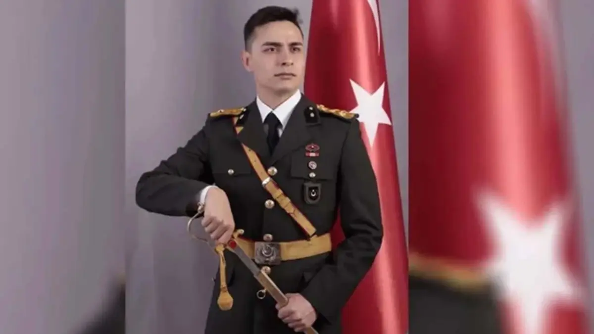 TSK'dan ihraç edilen bir teğmenin ihracı iptal edildi haberinin görseli