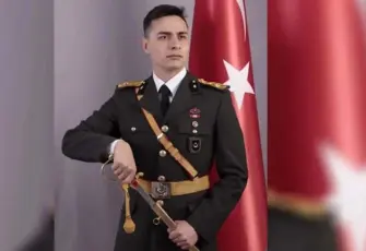 TSK'dan ihraç edilen bir teğmenin ihracı iptal edildi