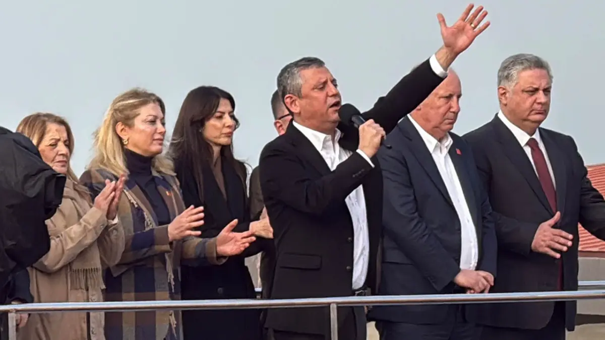 CHP lideri Özel’den 20 bin lira çıkışı: Sen emekliyi öldürmüşsün haberinin görseli