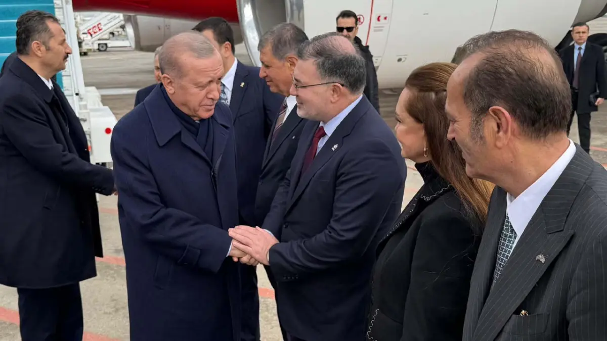 Cumhurbaşkanı Erdoğan’a İzmir’de karşılama haberinin görseli