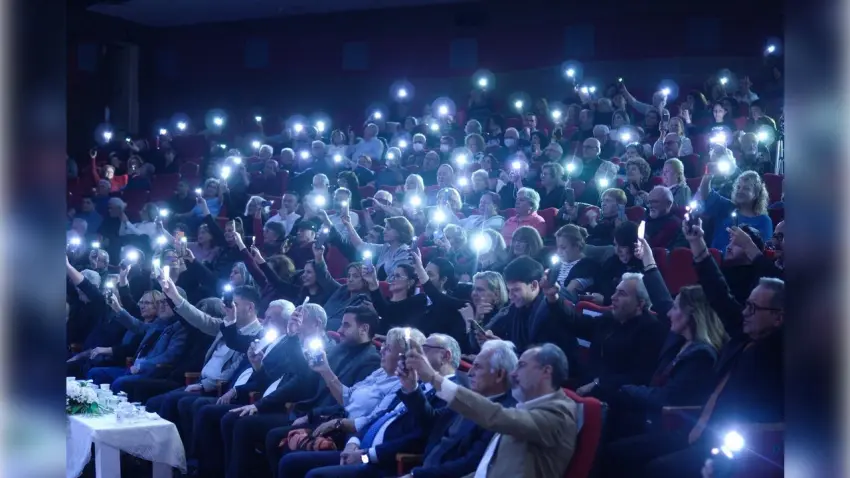 Güzelbahçe’de devrim şehitleri Uğur Mumcu anısına türkülerle yad edildi