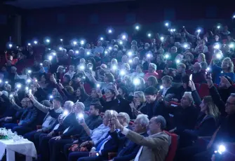 Güzelbahçe’de devrim şehitleri Uğur Mumcu anısına türkülerle yad edildi
