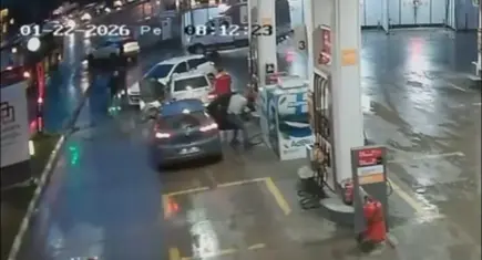 Hırsızlık için girdiği evde otomobil anahtarını alarak aracı çaldı