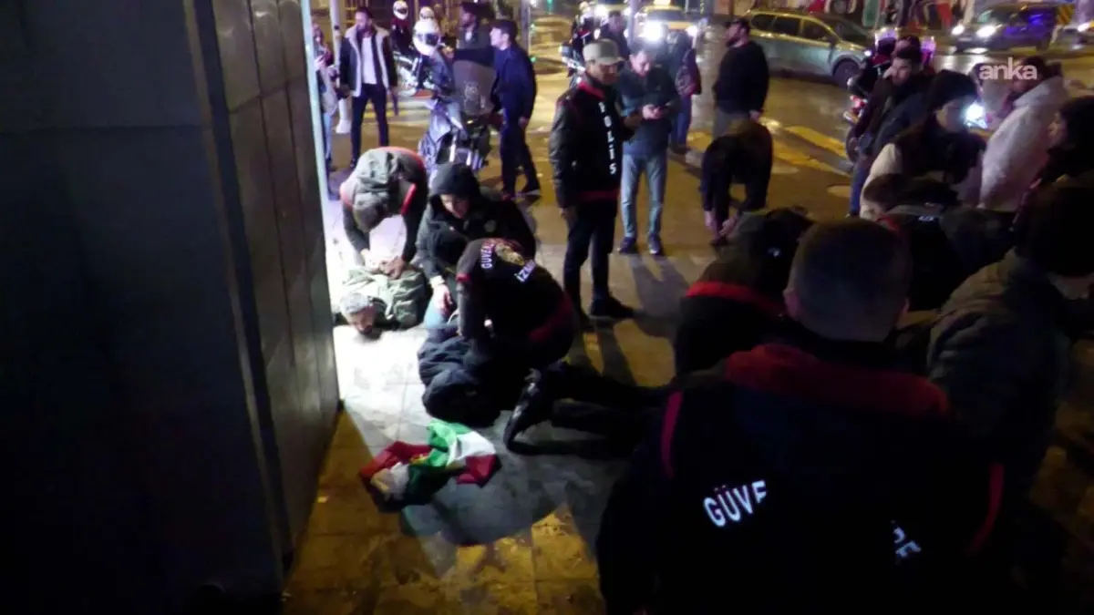  İzmir’de izinsiz yürüyüşe geçit yok: 6 gözaltı haberinin görseli