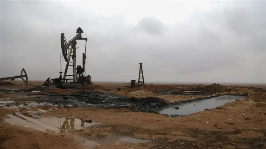 Suriye'de YPG'den alınan bölgelerde petrol çıkarılmaya başlandı haberinin görseli