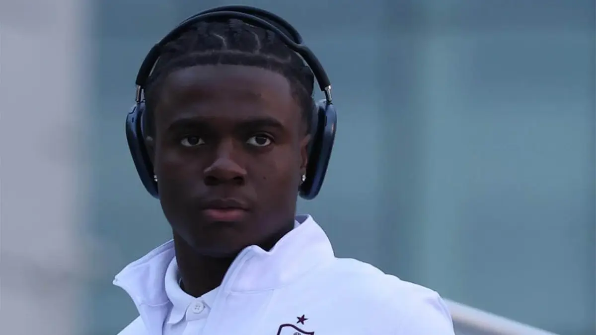 Trabzonspor’dan Galatasaray’a 42 numaralı Oulai göndermesi: Kendinizi bu kadar paralamayın! haberinin görseli