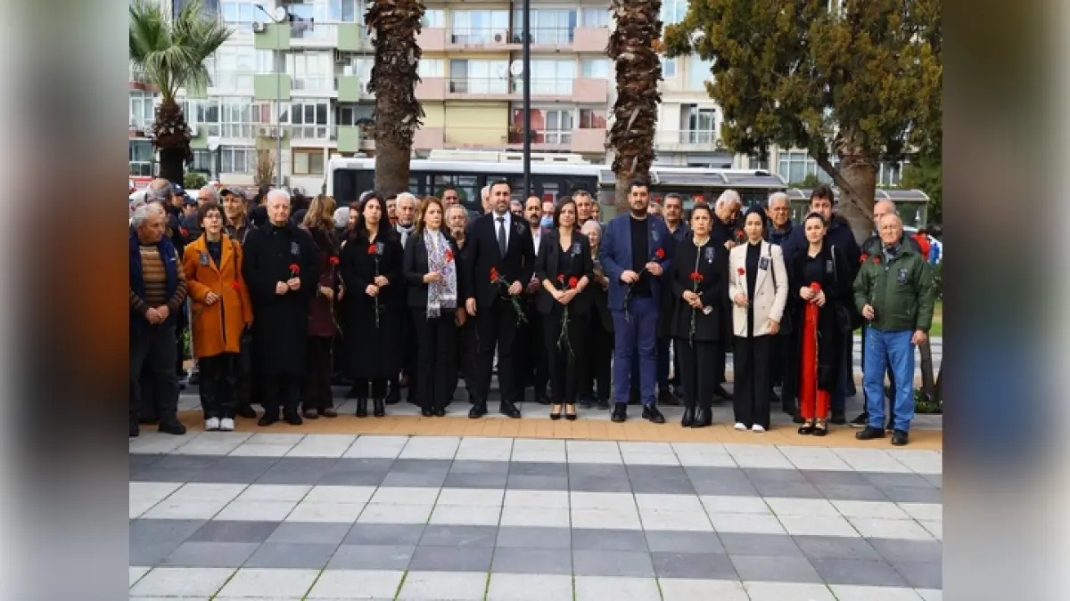 Uğur Mumcu Karabağlar ’da anıldı haberinin görseli