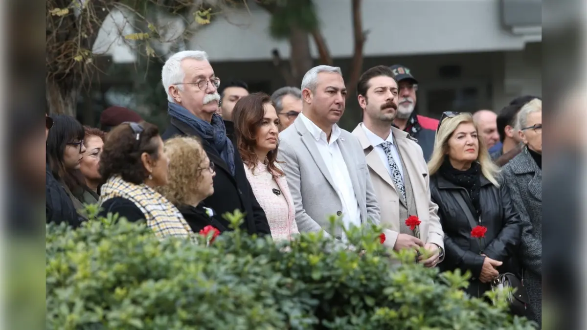 Uğur Mumcu, katledilişinin 33. yılında Karşıyaka’da anıldı haberinin görseli