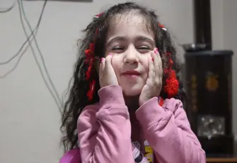 Yapışık parmak ile dünyaya gelen küçük Elif Lina için yardım çağrısı