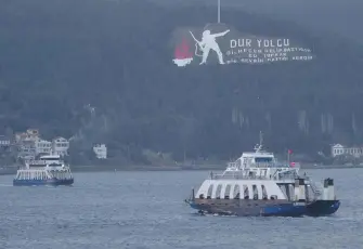 Bozcaada feribot seferlerine fırtına engeli