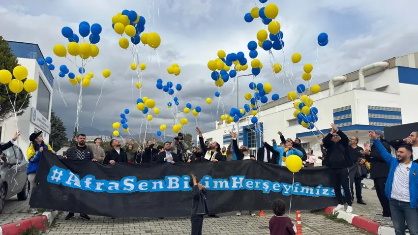 İzmir'de minik Afra için gökyüzüne umut bıraktılar: Nakil öncesi duygulandıran destek