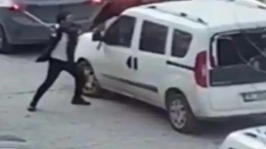 İzmir'de  sopalı yol kavgası