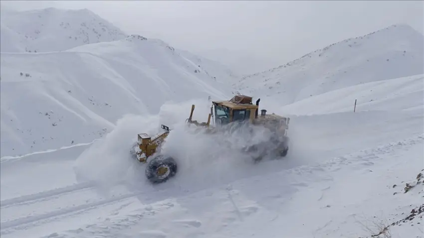 Karla mücadele ve afet hazırlıkları aralıksız devam ediyor haberinin görseli