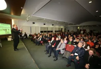 Karşıyaka’da Uğur Mumcu anıldı: Atatürk, Cumhuriyet ve demokrasi vurgusu