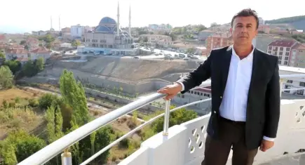 Yeniden Refah Partili Belediye Başkanı ihraç edildi