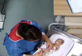 Yenidoğan bebeğe şiddet iddiasında hemşire cezaevine gönderildi