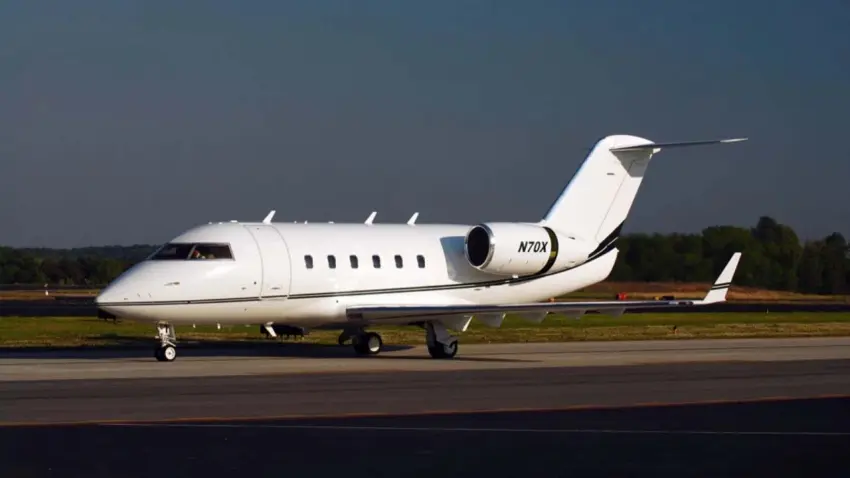 ABD’de özel jet faciası: 8 kişiyi taşıyan uçak pist başında düştü! haberinin görseli