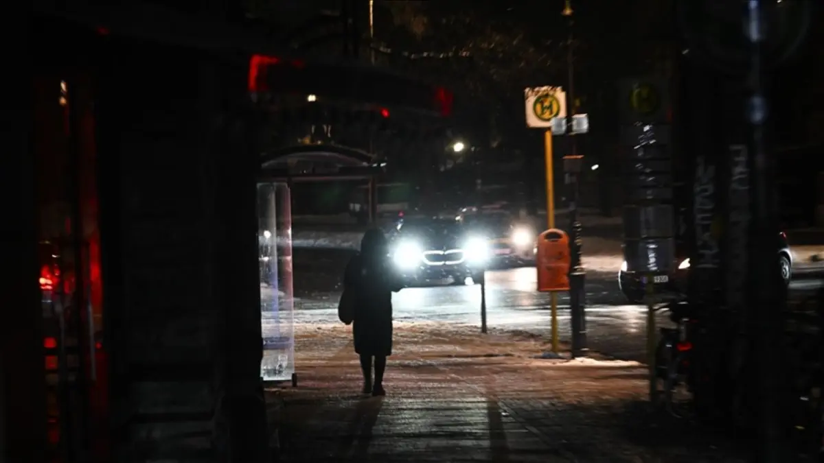 Berlin’de elektrik şebekesine saldırı: Failleri ihbar edene 1 milyon avro ödül! haberinin görseli