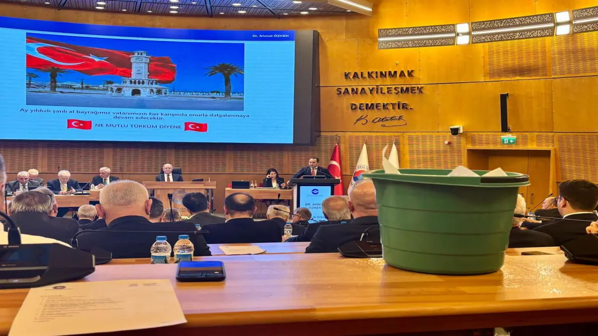 EBSO'nun yeni binası yağmura yenik düştü  haberinin görseli