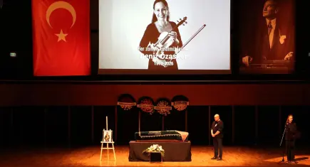 İzmir Devlet Senfoni Orkestrası sanatçısı Deniz Özasker toprağa verildi
