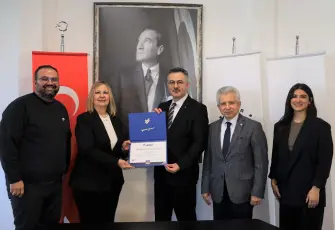 İzmir Ekonomi Üniversitesi’nde 5 program daha akredite edildi