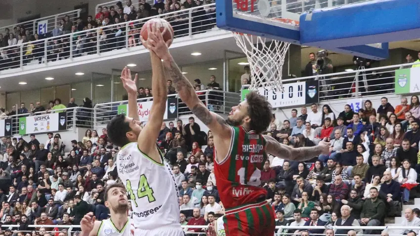  Karşıyaka son saniyede Merkezefendi’ye boyun eğdi: 83-81