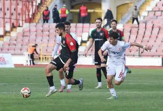 Karşıyaka tepetaklak: Zirve yarışında büyük darbe