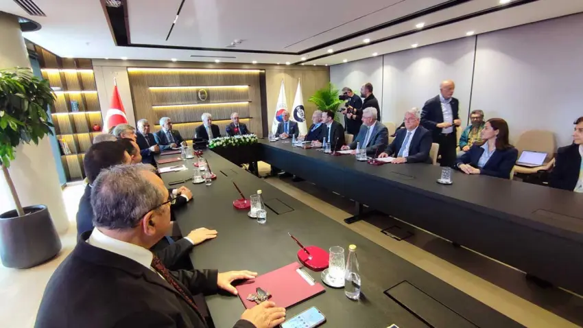 Mesleki eğitim için EBSO ve İzmir Kavram MYO güçlerini birleştirdi haberinin görseli