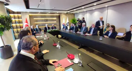 Mesleki eğitim için EBSO ve İzmir Kavram MYO güçlerini birleştirdi