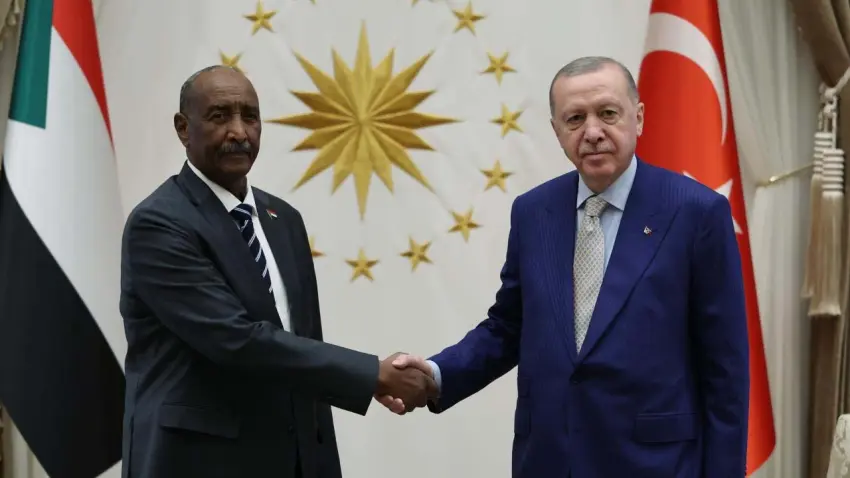 Sudan Egemenlik Konseyi Başkanı Burhan: Önce Allah'a sonra Erdoğan'a güveniyoruz haberinin görseli