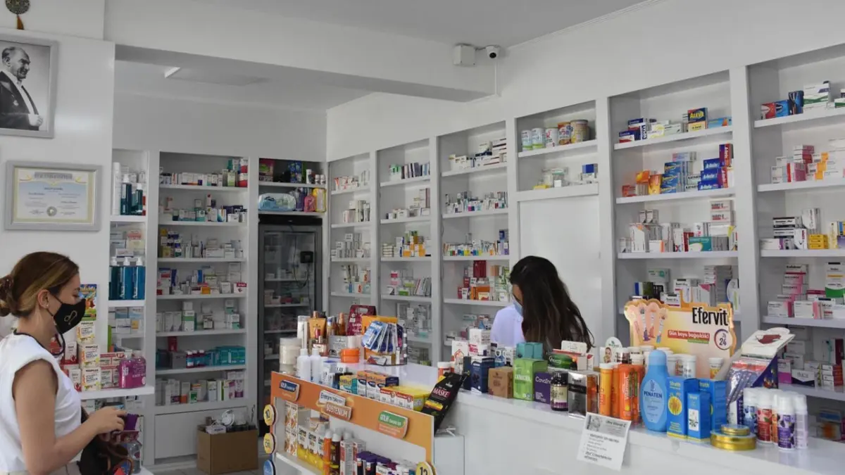 Türk Eczacıları Birliği: Hasta ile eczacı karşı karşıya haberinin görseli