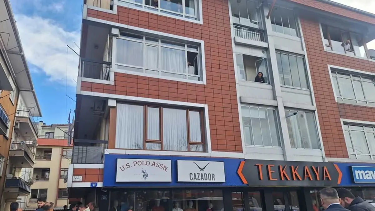 Ankara’da eski eş dehşeti: Kayınvalidesini öldürdü, eski eşini yaralayıp intihar etti! haberinin görseli