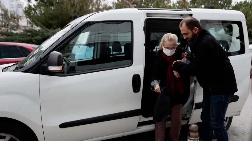 Balçova Belediyesi’nden hastalara ücretsiz ulaşım desteği