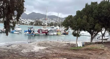 Bodrum’da kaçak bağlama operasyonu: 60 tekneye 1,5 milyon lira ceza!