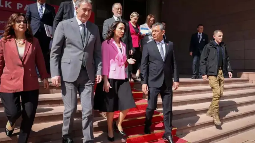 DEM Parti heyetinden Özgür Özel’e kritik ziyaret