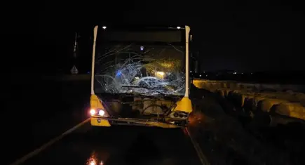 İstanbul’da ölümlü kaza: İETT otobüsü hafif ticari araçla çarpıştı