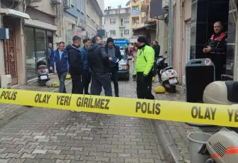 İzmir’de emlak ofisinde silahlı kavga: 2 kişi ağır yaralandı