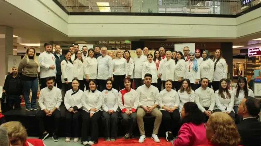 İzmir’de özel çocukların “Tatlı Telaşı”: Mutfakta ve sahnede engel yok!