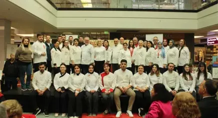 İzmir’de özel çocukların “Tatlı Telaşı”: Mutfakta ve sahnede engel yok!